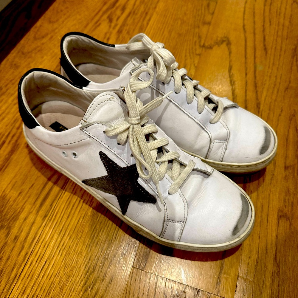 Piranha White with Grey Star sneaker
